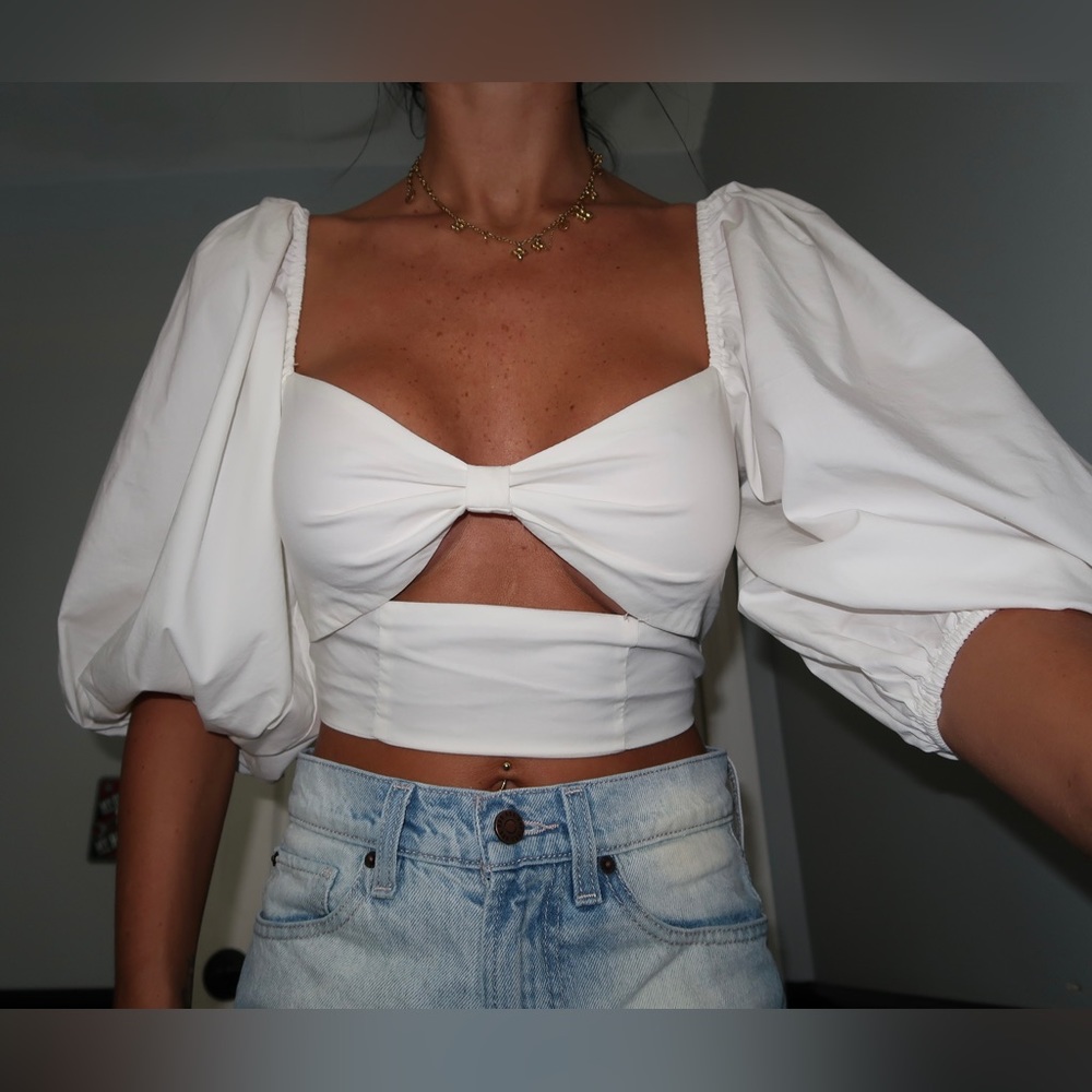 White Puffy Sleeve Bow Back Cropped Cut Out Top SMALL